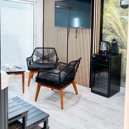 Casa de Férias Privee Piscine Prives Fibre Jardin Parking Sejour Pro Ou Detente *