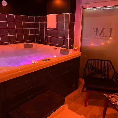 Casa de Férias Privee Piscine Prives Fibre Jardin Parking Sejour Pro Ou Detente *
